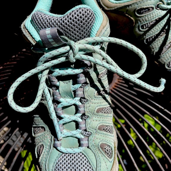 Women’s OBOZ Hiking Shoe 7.5 - Picture 3 of 8